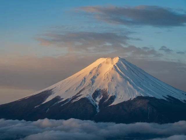 三ツ峠山荘 | 富士山の眺望の山小屋